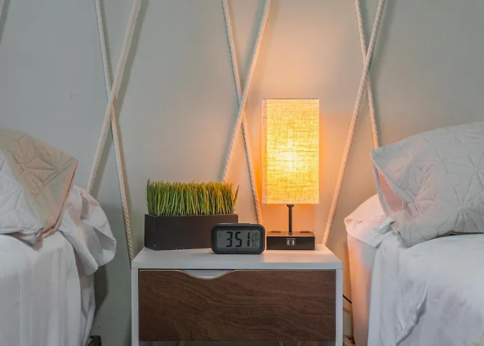 Pako Stays - Luxurious & Spacious 2 Bedroom Apartments Close To The Beach, Free Wi-Fi, Ideal Location In Downtown Cancun Centro